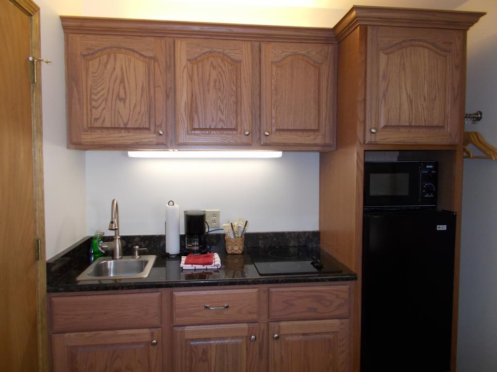 Shepherd Mountain Inn & Suites Pilot Knob Habitación foto